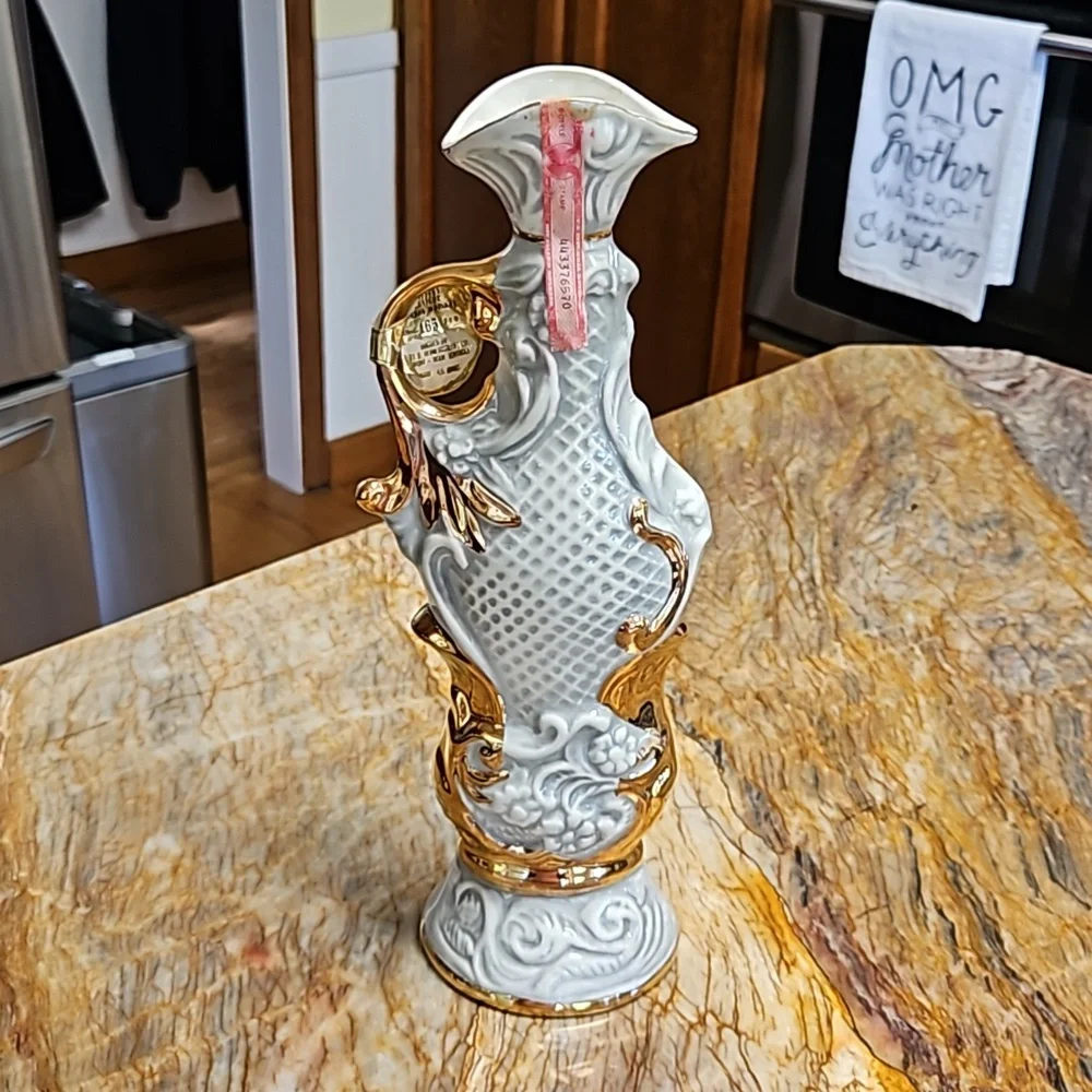 JIM BEAM liquor decanter
